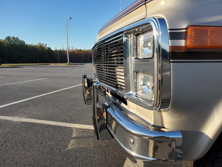 Детали экстерьера Chevrolet G20 Conversion Van  (CG21305) 1988 года  (фото 117 из 257)